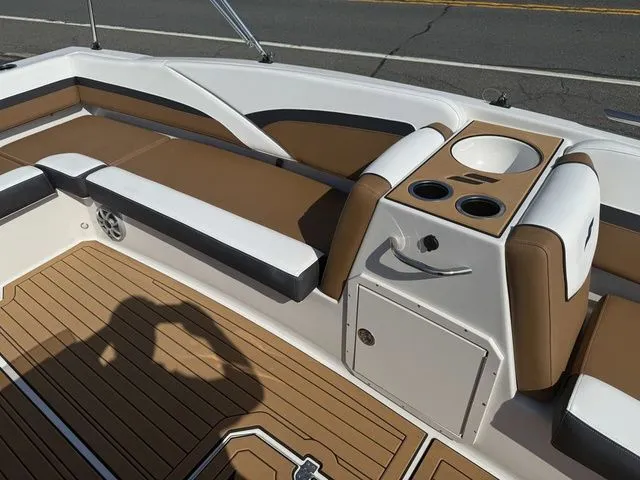 Slide: The Image of Starcraft SVX OB 191 w/140hp and Trailer 2026 - 16