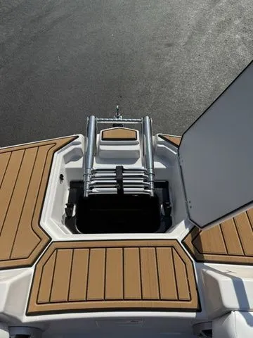 Slide: The Image of Starcraft SVX OB 191 w/140hp and Trailer 2026 - 22