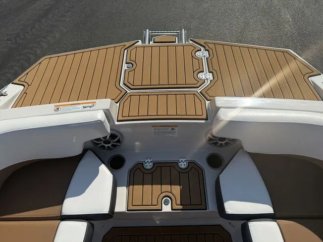 Slide: The Image of Starcraft SVX OB 191 w/140hp and Trailer 2026 - 24