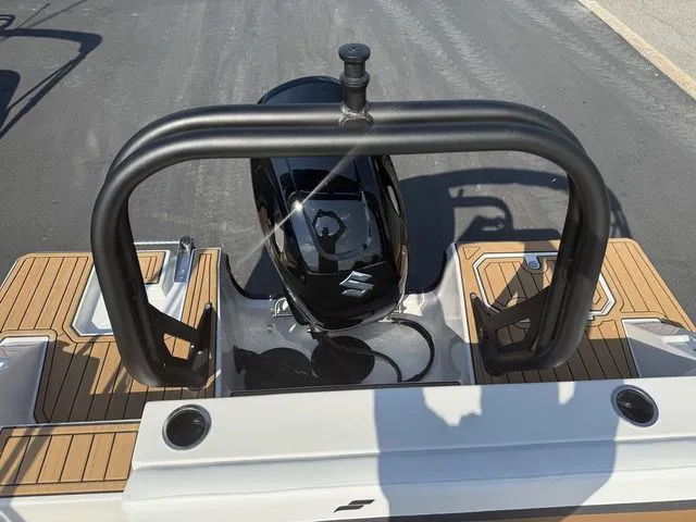Slide: The Image of Starcraft SVX OB 191 w/140hp and Trailer 2026 - 30