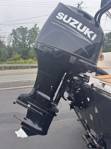 Slide: The Image of Starcraft SVX 210 DC OB w/200hp and Trailer 2026 - 13