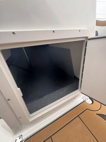 Slide: The Image of Starcraft SVX 210 DC OB w/200hp and Trailer 2026 - 18