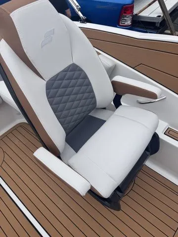 Slide: The Image of Starcraft SVX 210 DC OB w/200hp and Trailer 2026 - 25