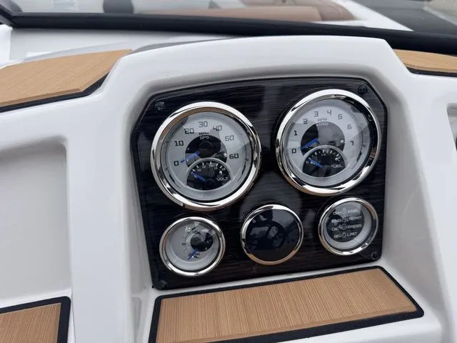 Slide: The Image of Starcraft SVX 210 DC OB w/200hp and Trailer 2026 - 30