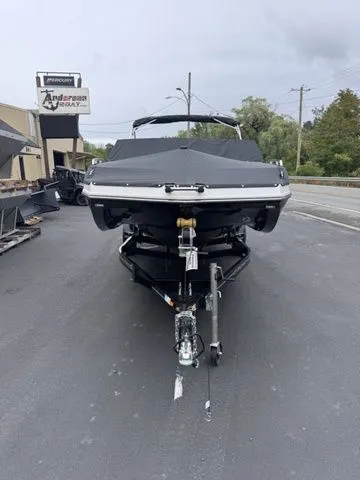 Slide: The Image of Starcraft SVX 210 DC OB w/200hp and Trailer 2026 - 35