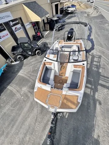 Slide: The Image of Starcraft SVX 210 DC OB w/200hp and Trailer 2026 - 39