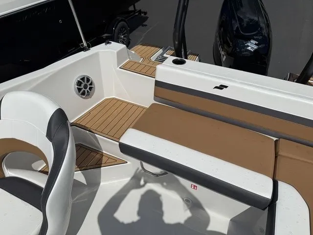 Slide: The Image of Starcraft SVX OB 190 DC OB w/140hp and Trailer 2026 - 12