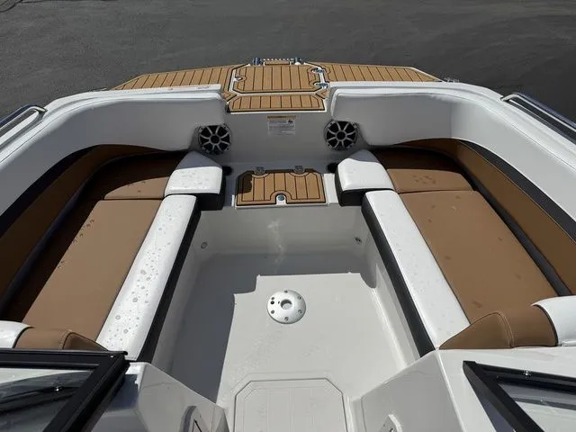 Slide: The Image of Starcraft SVX OB 190 DC OB w/140hp and Trailer 2026 - 24