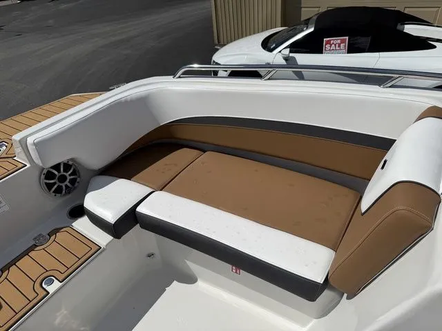 Slide: The Image of Starcraft SVX OB 190 DC OB w/140hp and Trailer 2026 - 25