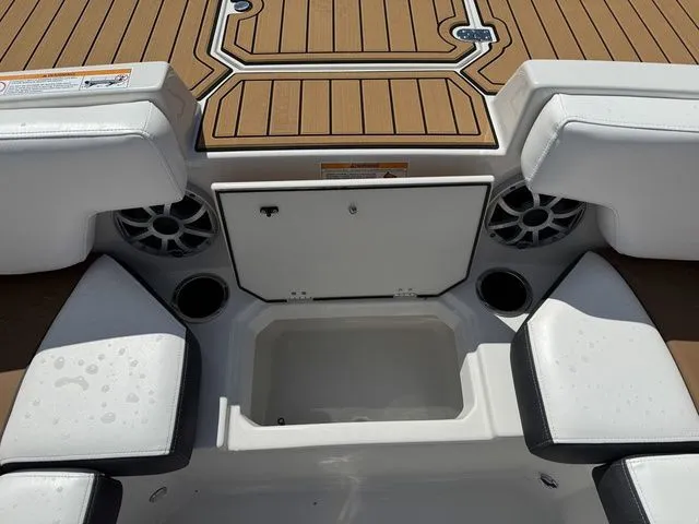 Slide: The Image of Starcraft SVX OB 190 DC OB w/140hp and Trailer 2026 - 28