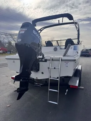 Slide: The Image of Starcraft SVX OB 210 DC OB w/200hp and Trailer 2026 - 10