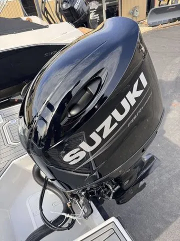 Slide: The Image of Starcraft SVX OB 210 DC OB w/200hp and Trailer 2026 - 39