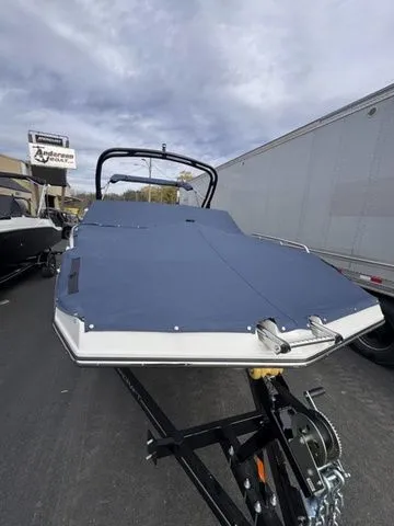 Slide: The Image of Starcraft SVX OB 210 DC OB w/200hp and Trailer 2026 - 49