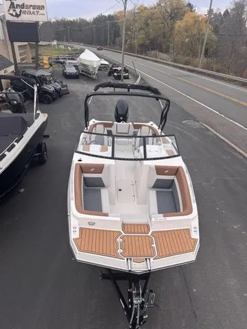 The Image of Starcraft SVX 230 DC OB w/250hp and Trailer 2026 - 1