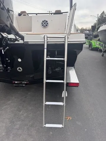 Slide: The Image of Starcraft SVX OB 230 DC OB w/250hp and Trailer 2026 - 11