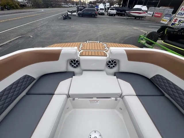 Slide: The Image of Starcraft SVX OB 230 DC OB w/250hp and Trailer 2026 - 14