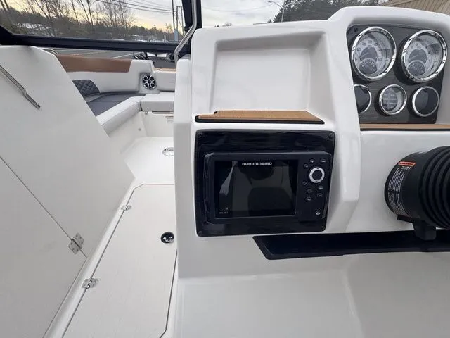 Slide: The Image of Starcraft SVX OB 230 DC OB w/250hp and Trailer 2026 - 19