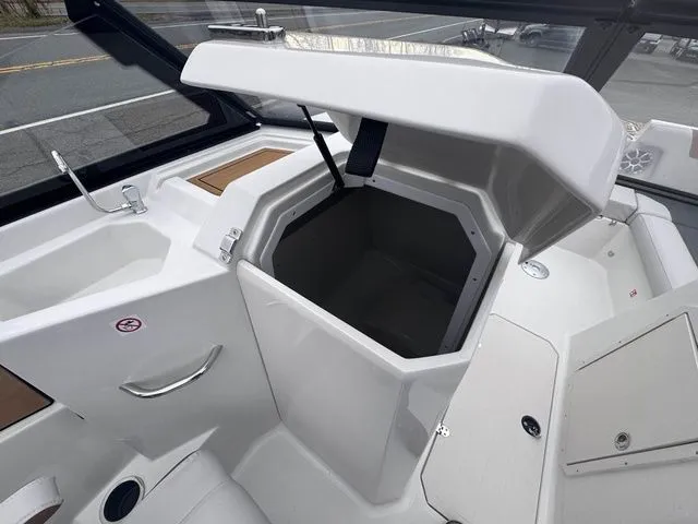 Slide: The Image of Starcraft SVX OB 230 DC OB w/250hp and Trailer 2026 - 23