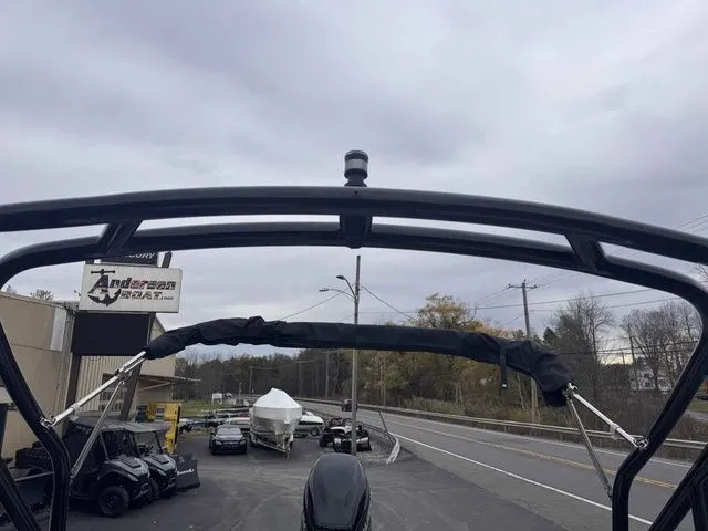 Slide: The Image of Starcraft SVX OB 230 DC OB w/250hp and Trailer 2026 - 32