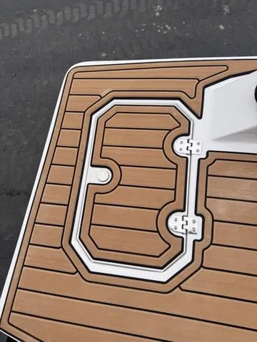 Slide: The Image of Starcraft SVX OB 230 DC OB w/250hp and Trailer 2026 - 36