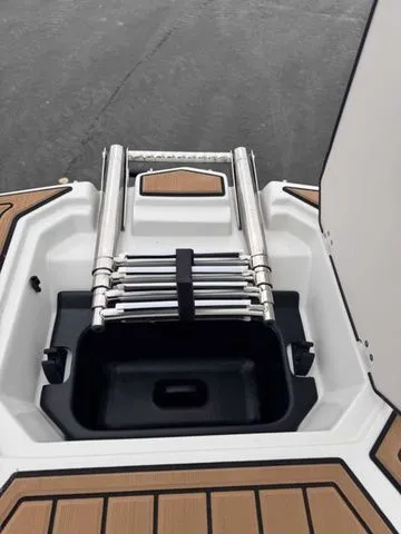 Slide: The Image of Starcraft SVX OB 230 DC OB w/250hp and Trailer 2026 - 39