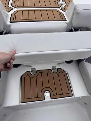 Slide: The Image of Starcraft SVX OB 230 DC OB w/250hp and Trailer 2026 - 41