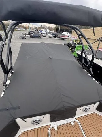 Slide: The Image of Starcraft SVX OB 230 DC OB w/250hp and Trailer 2026 - 47