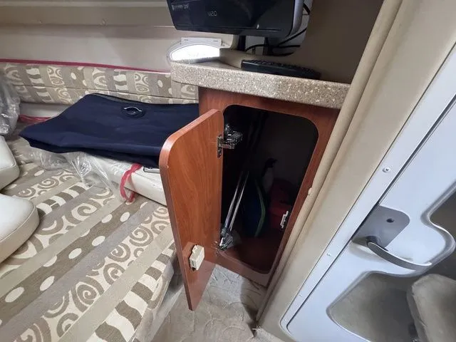 Slide: The Image of Rinker Fiesta Vee 270 2005 - 18