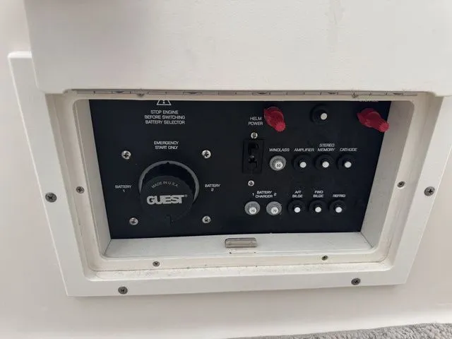 Slide: The Image of Rinker Fiesta Vee 270 2005 - 28