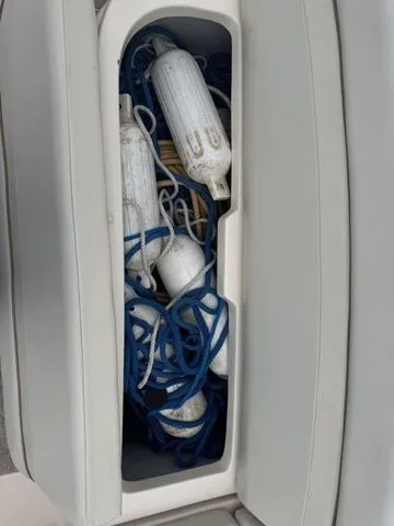 Slide: The Image of Rinker Fiesta Vee 270 2005 - 29