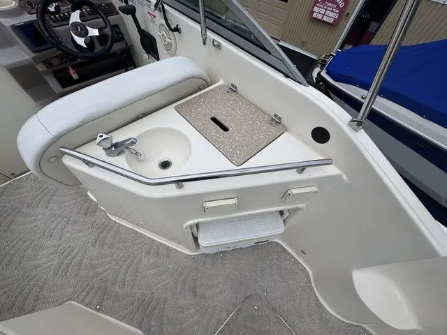 Slide: The Image of Rinker Fiesta Vee 270 2005 - 7