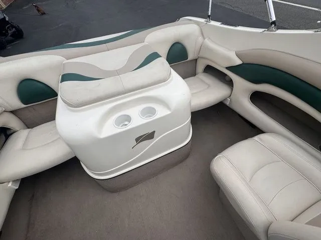 Slide: The Image of Stingray 200CS/CX 2002 - 10