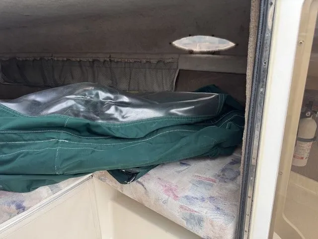 Slide: The Image of Stingray 200CS/CX 2002 - 16