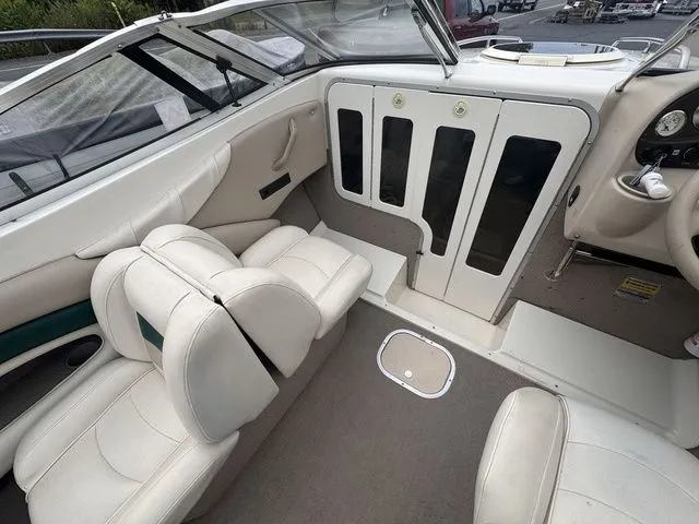 Slide: The Image of Stingray 200CS/CX 2002 - 9