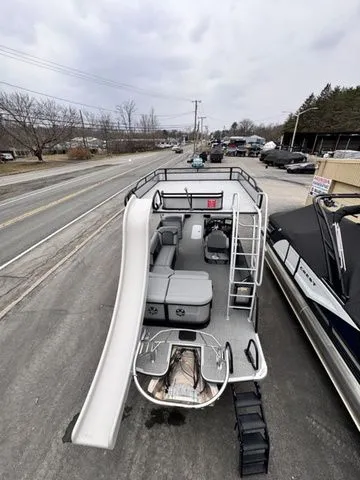 Slide: The Image of Crest Caribbean 250 Double-Decker Tri-Toon w/250hp, Trai 2026 - 4