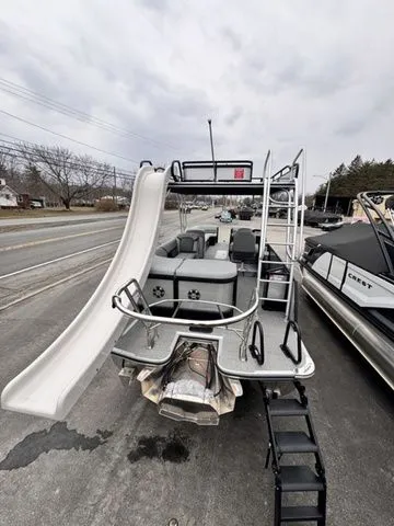 Slide: The Image of Crest Caribbean 250 Double-Decker Tri-Toon w/250hp, Trai 2026 - 5