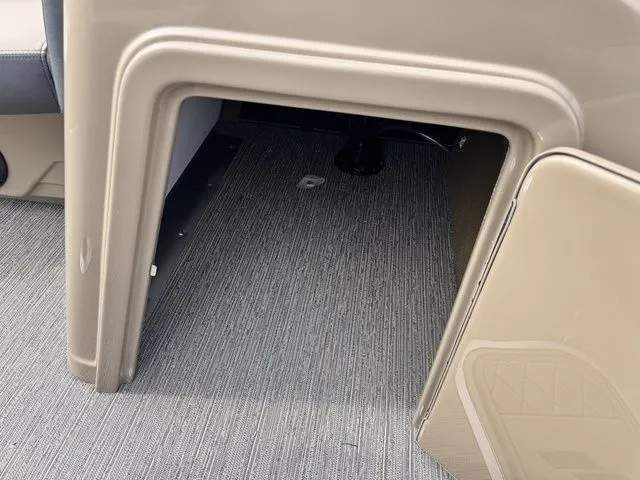 Slide: The Image of Starcraft EXS 1 Q DH Tri-Toon Includes 140hp and Trailer 2026 - 32