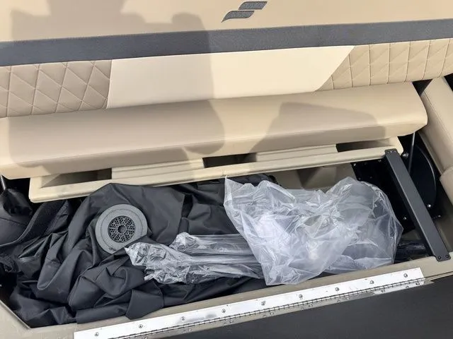 Slide: The Image of Starcraft EXS 1 Q DH Tri-Toon Includes 140hp and Trailer 2026 - 34