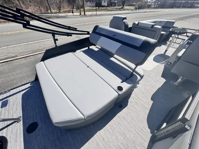 Slide: The Image of Starcraft EXS 1 Q DH Tri-Toon Includes 140hp and Trailer 2026 - 14