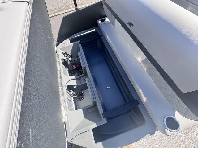 Slide: The Image of Starcraft EXS 1 Q DH Tri-Toon Includes 140hp and Trailer 2026 - 36