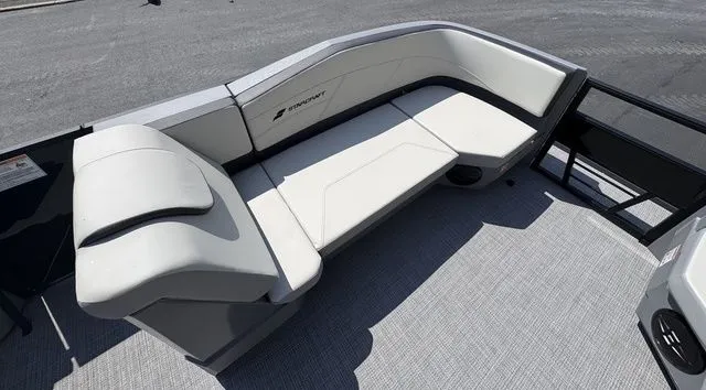 Slide: The Image of Starcraft GX 20 R-DH Includes 90hp and Trailer 2026 - 17