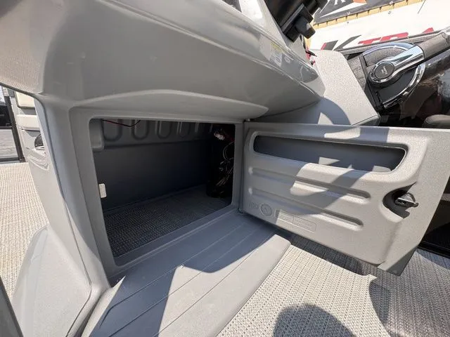 Slide: The Image of Starcraft GX 20 R-DH Includes 90hp and Trailer 2026 - 19