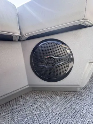 Slide: The Image of Starcraft GX 20 R-DH Includes 90hp and Trailer 2026 - 24