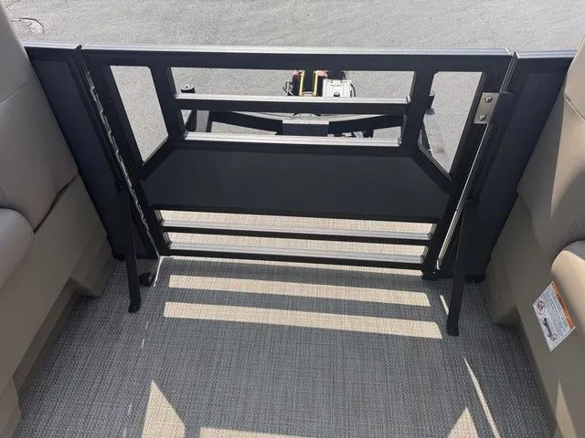 Slide: The Image of SunChaser Eclipse 23 LR DH 2026 - 31