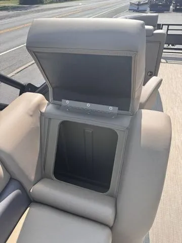 Slide: The Image of SunChaser Eclipse 23 LR DH 2026 - 32