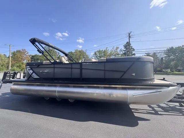 The Image of SunChaser Geneva Sport 23 LR DH Tri-Toon w/150 and Trailer 2026 - 1