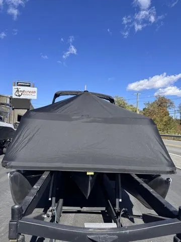 Slide: The Image of SunChaser Lucerne 22 LR DH Sport 2026 - 33