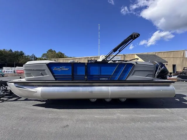 Slide: The Image of SunChaser Lucerne 22 LR DH Sport w/ 140hp & Trailer 2026 - 10