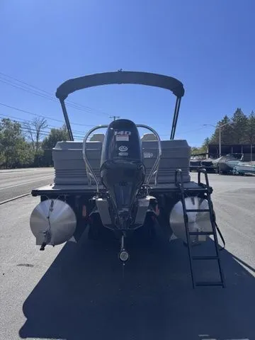 Slide: The Image of SunChaser Lucerne 22 LR DH Sport w/ 140hp & Trailer 2026 - 12