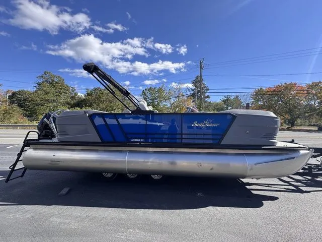 Slide: The Image of SunChaser Lucerne 22 LR DH Sport w/ 140hp & Trailer 2026 - 3